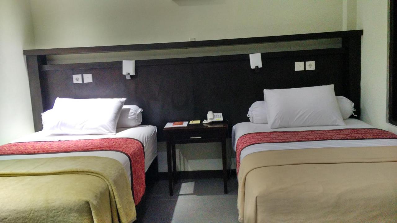 Maxi Hotel Kedonganan Jimbaran Kültér fotó