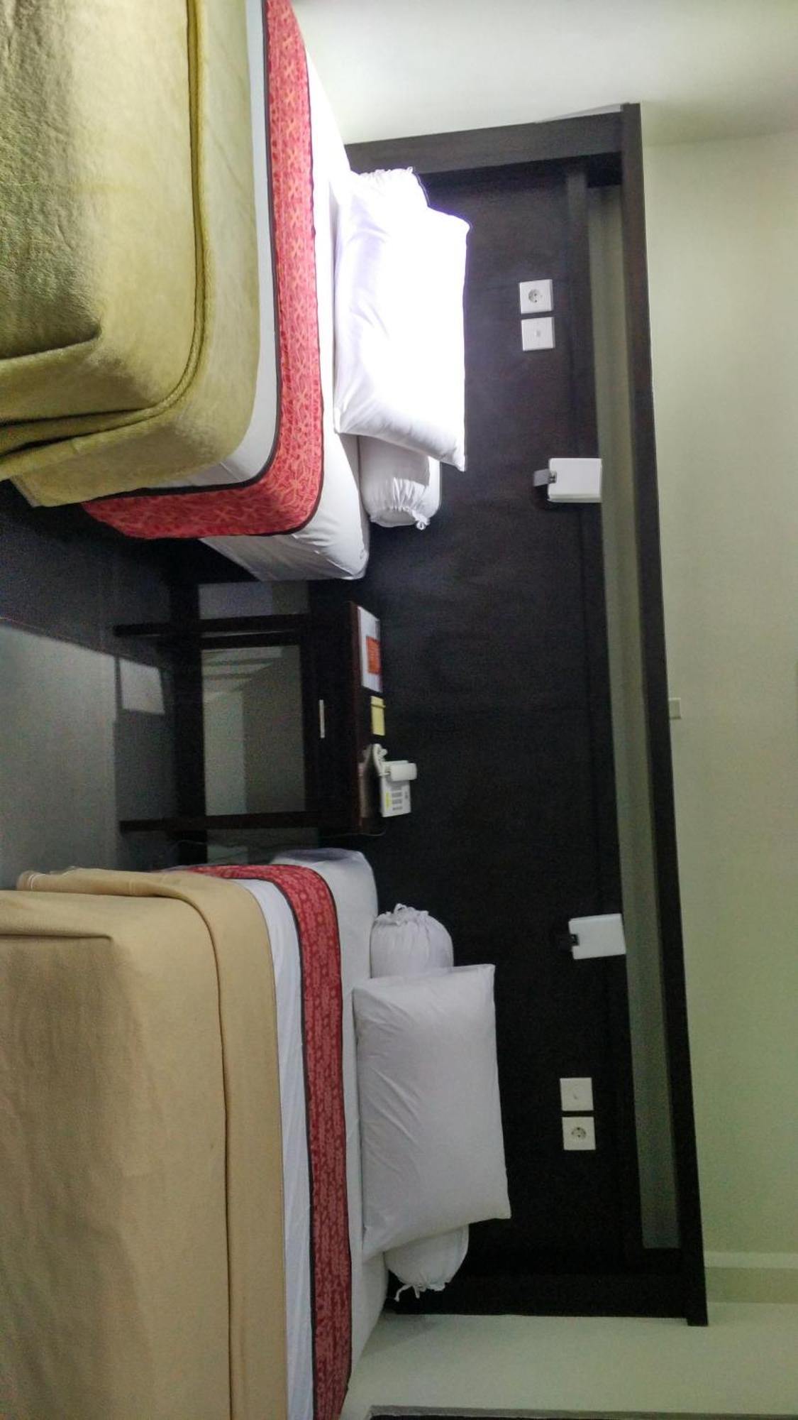 Maxi Hotel Kedonganan Jimbaran Kültér fotó